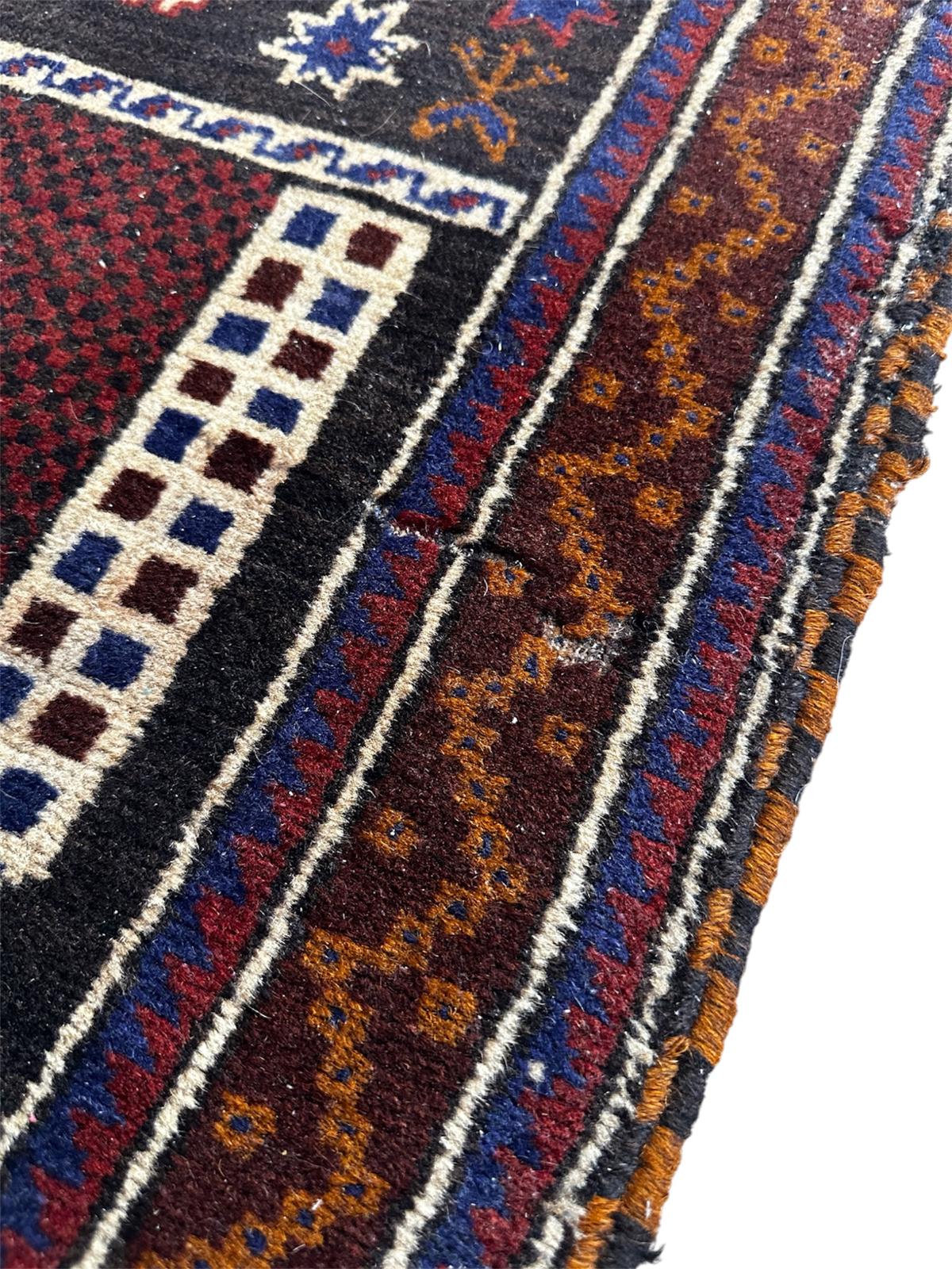 Handmade oriental rug 160cm x 90cm