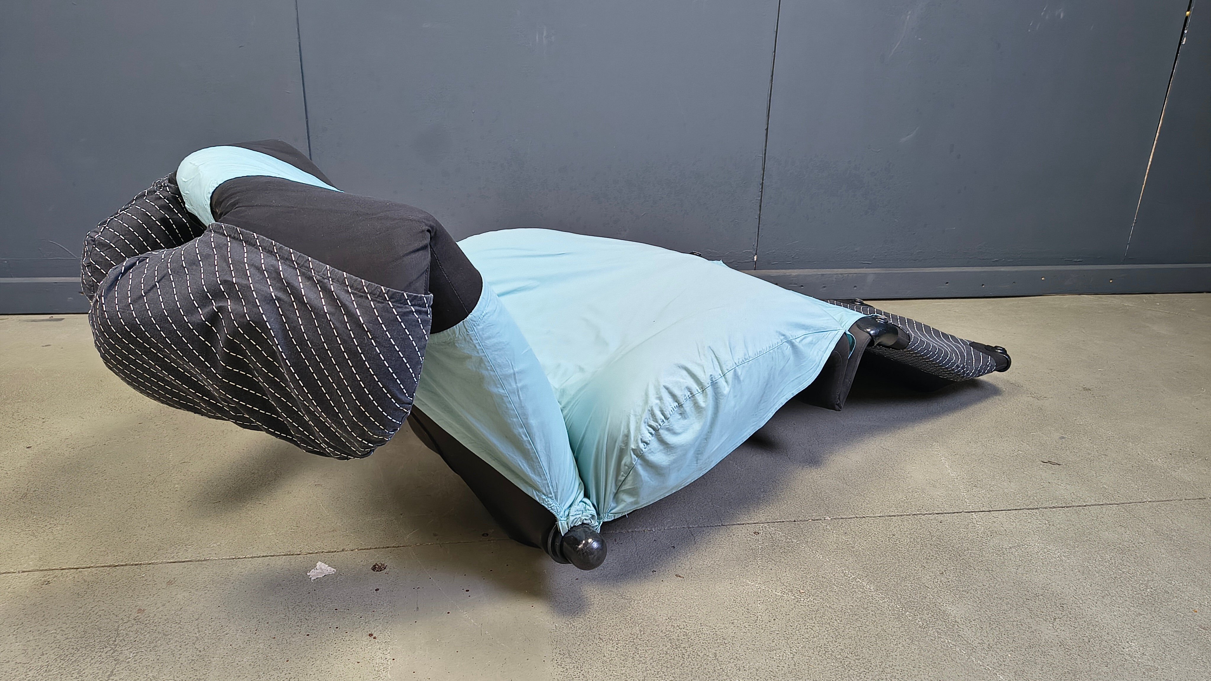 Wink easy chair designed by Toshiyuki Kita for Cassina, 1980s