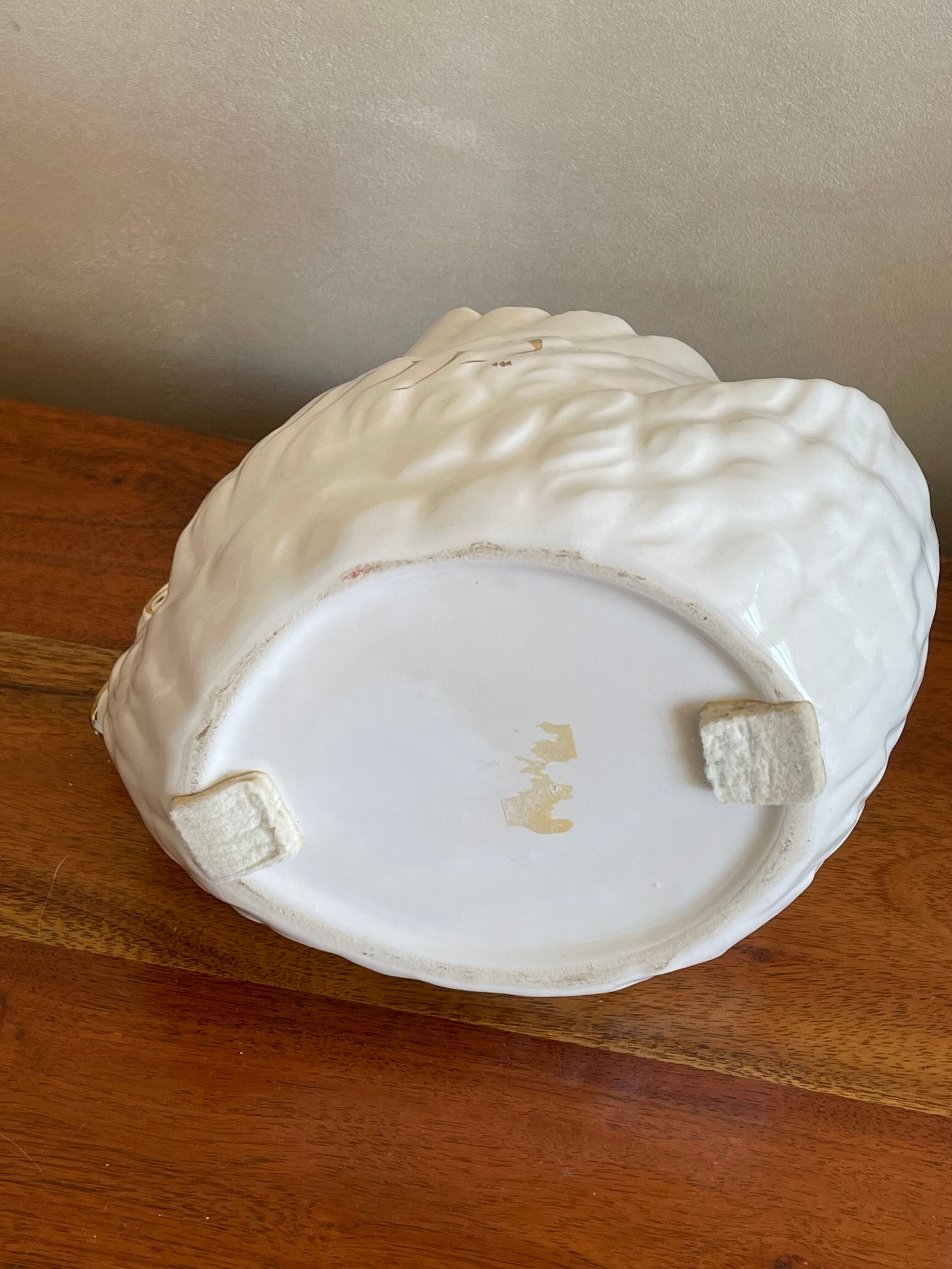 Ceramic swan pot cover