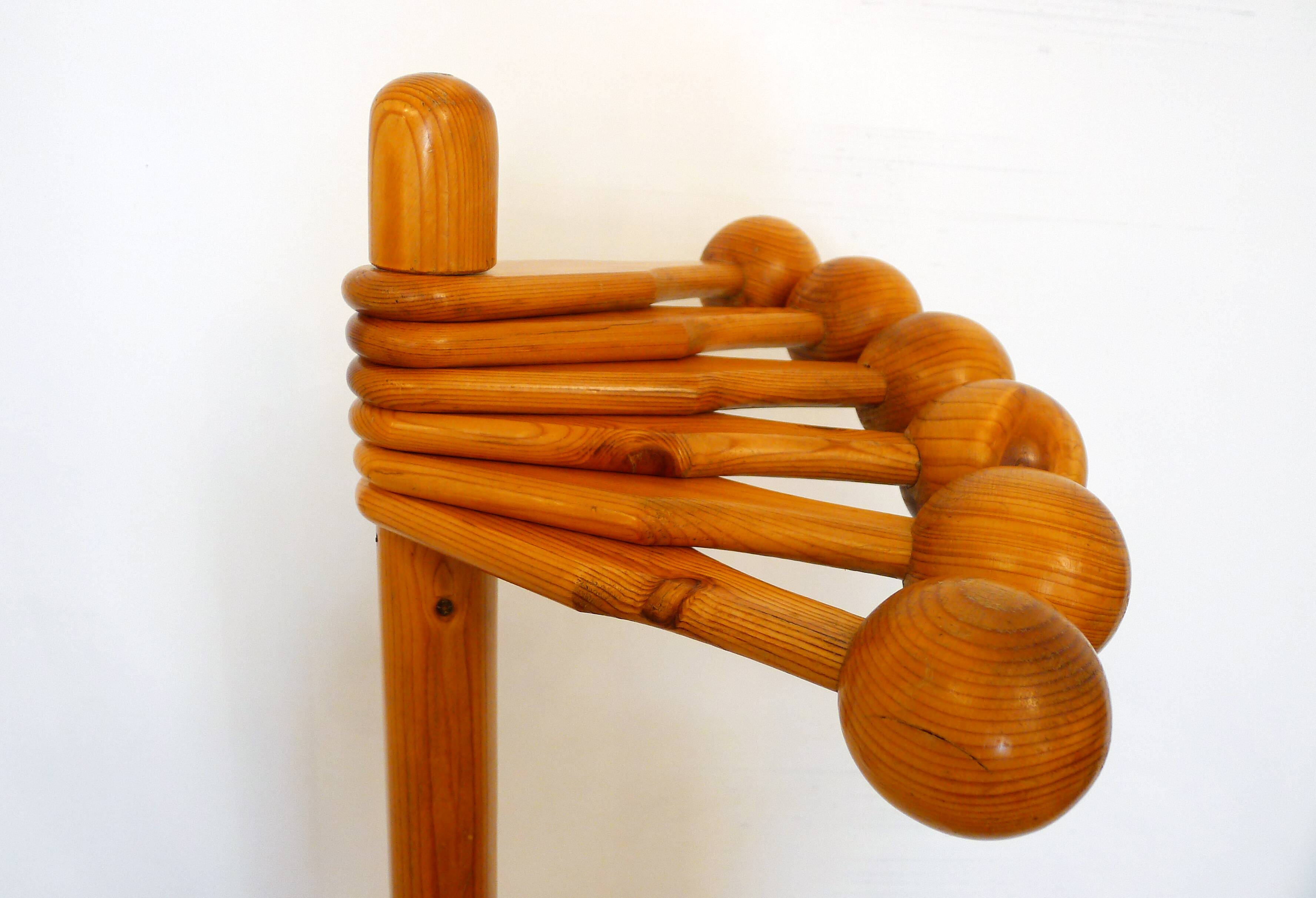 Satellite coat rack, 6 ball hooks on pivot, made of wood (pine)