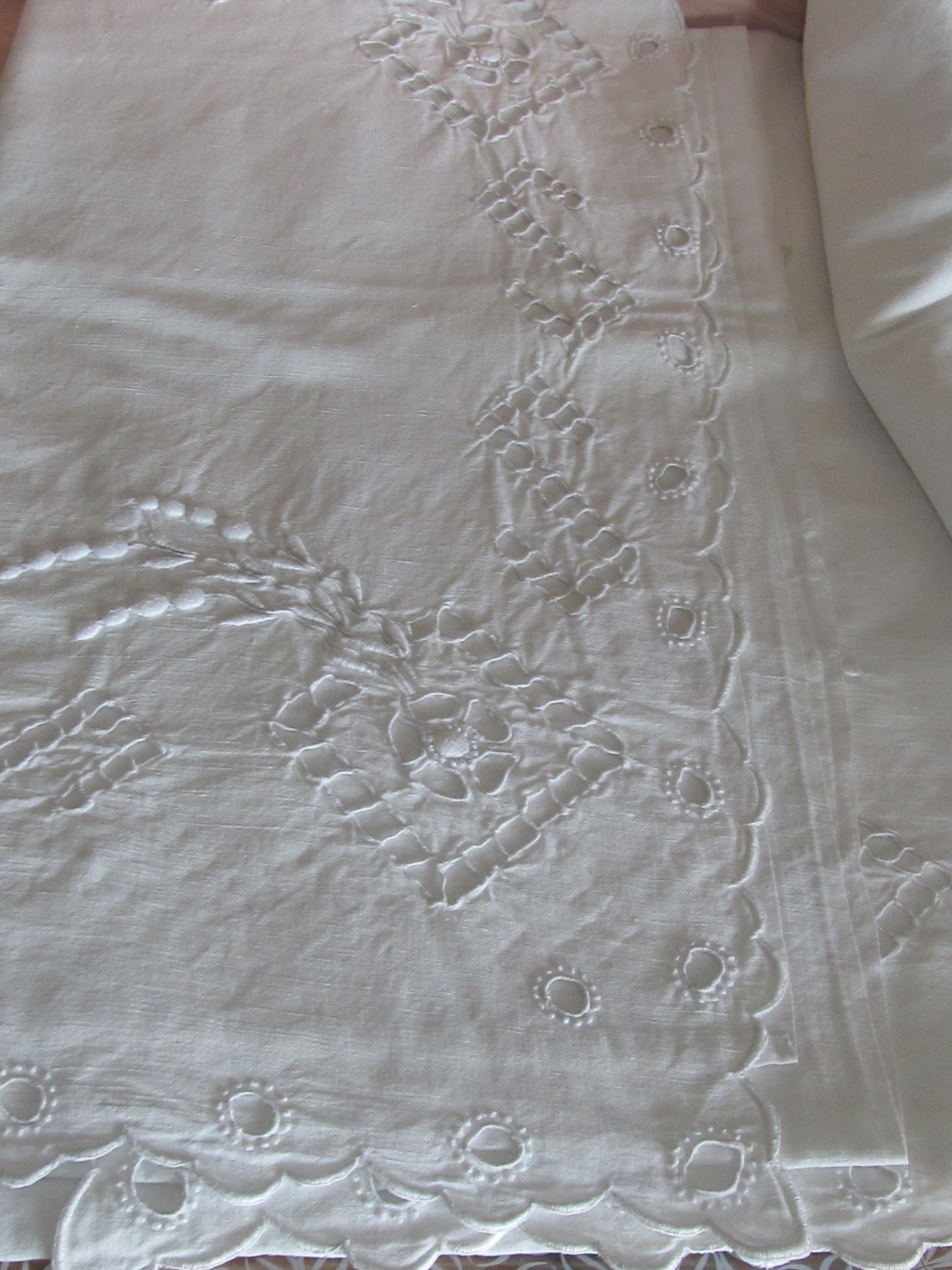 Old sheet cotton embroidery Richelieu white monograms MC 200 x 315 back 80 cm