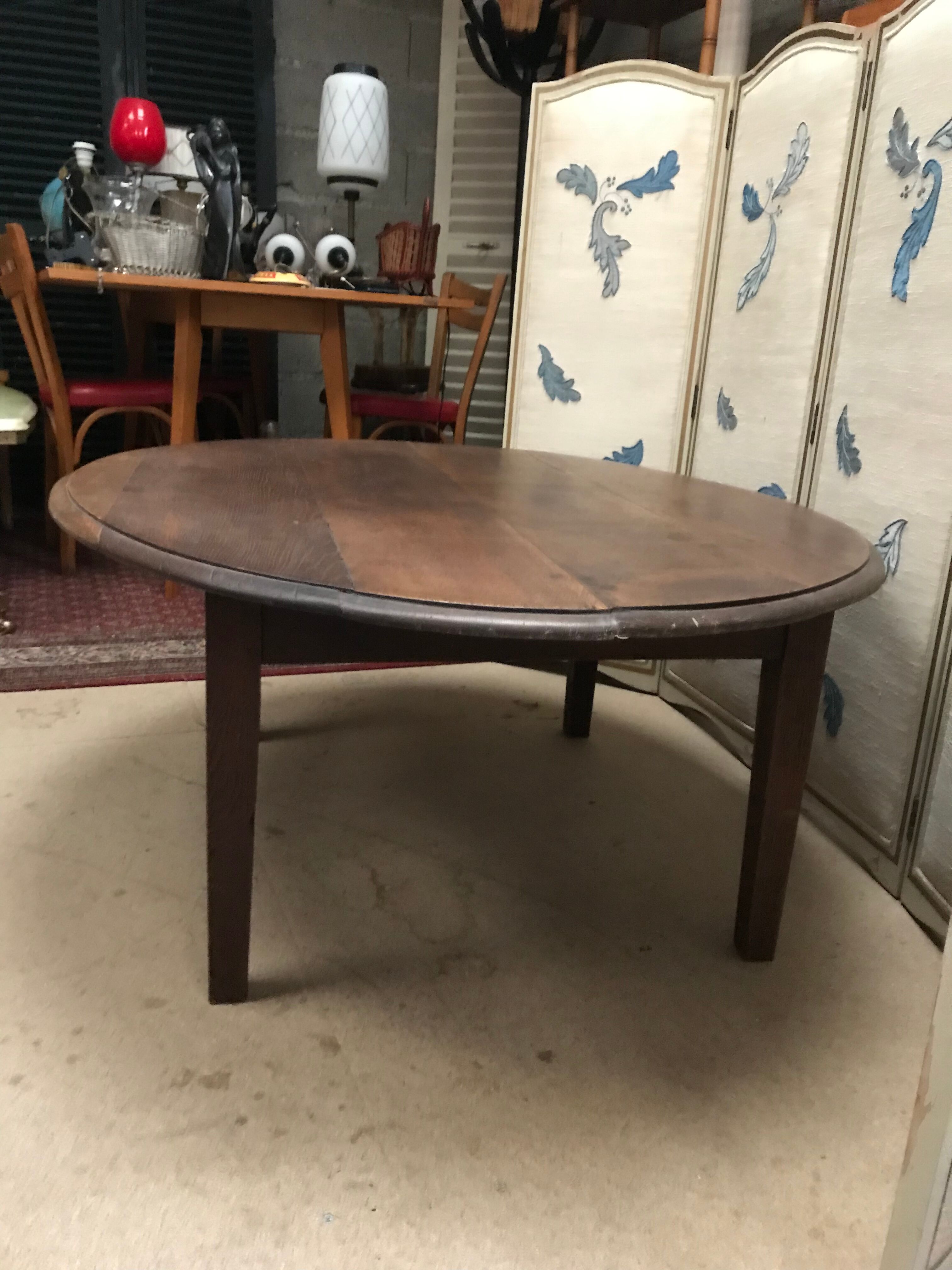 Oval coffee table in vintage oak year 40/50