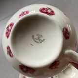 4 porcelain cups and saucers