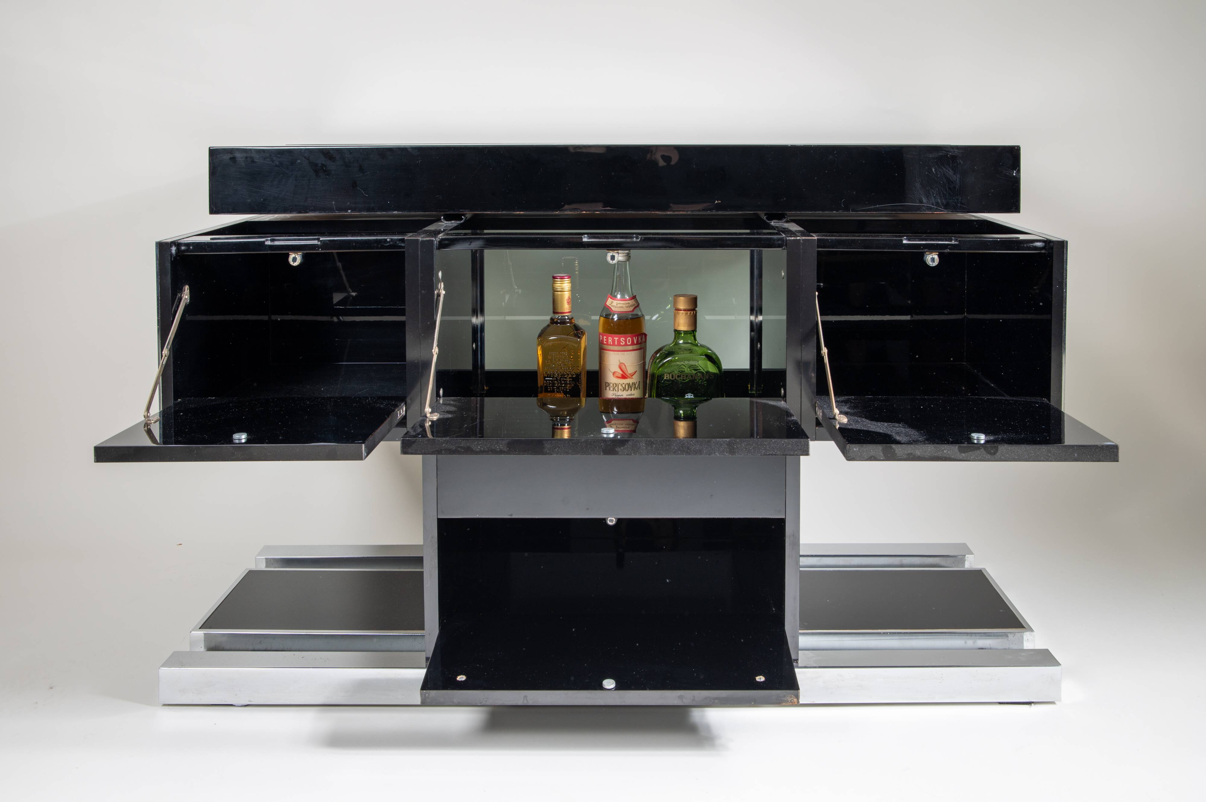 70's bar cabinet designed by Willy Rizzo for Mario Sabot