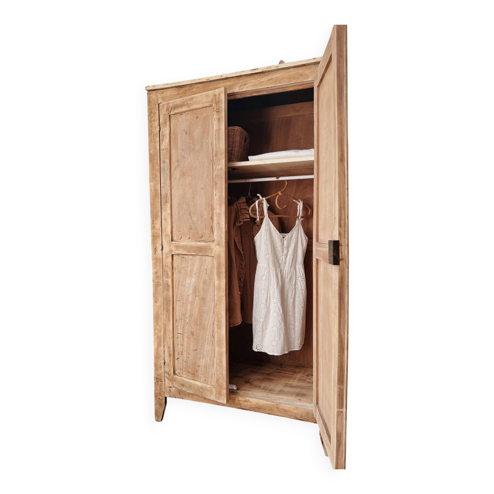 Parisian wardrobe in beech wood