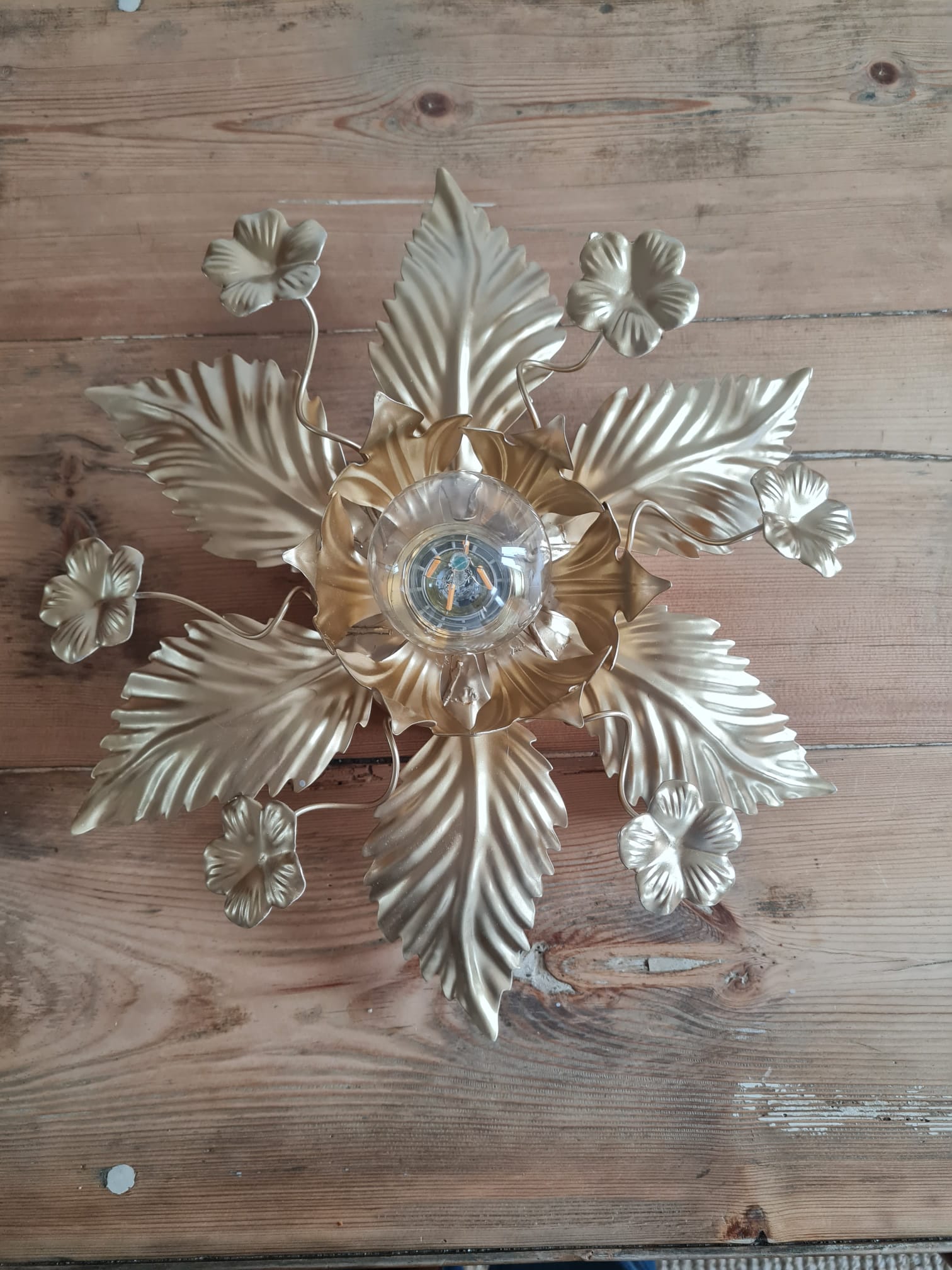 Golden brass flower wall lamp