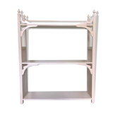 Wall-mounted shelf cabinet to hang