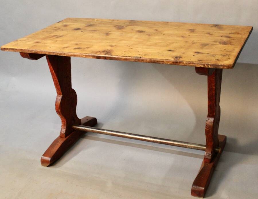 Table de bistrot avec une rallonge amovible