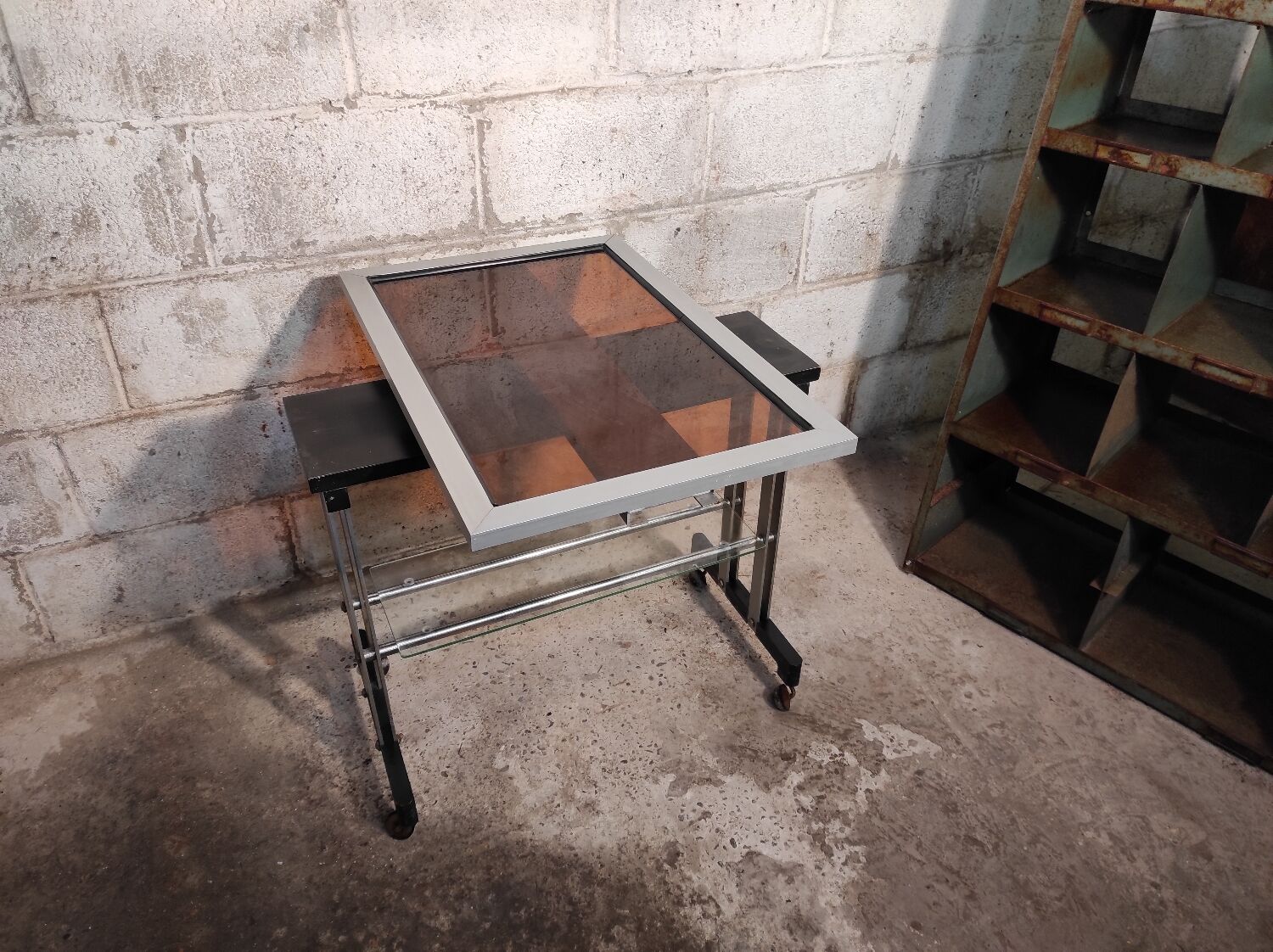 1970 glass and metal service