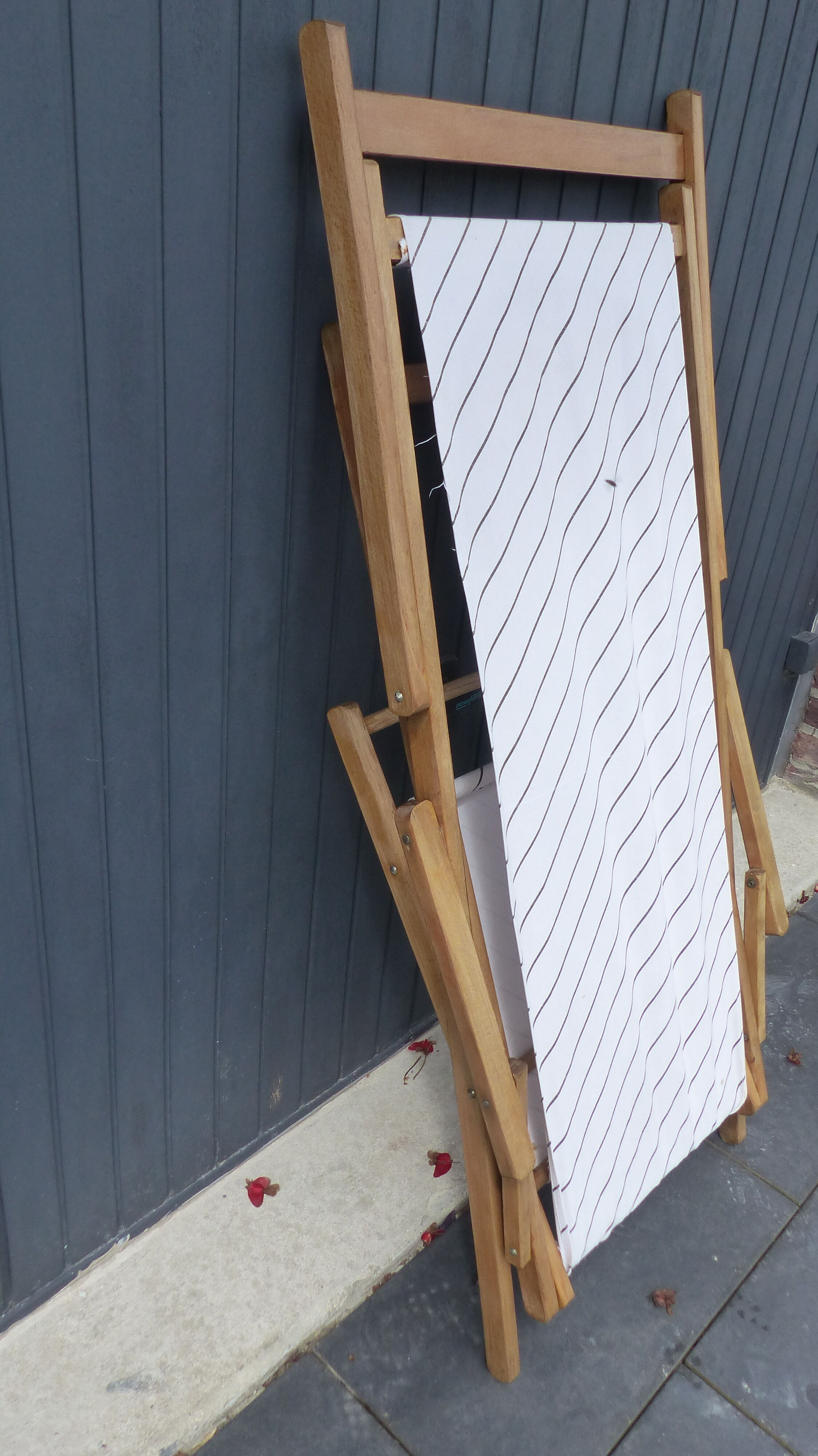 Chilean with footrest