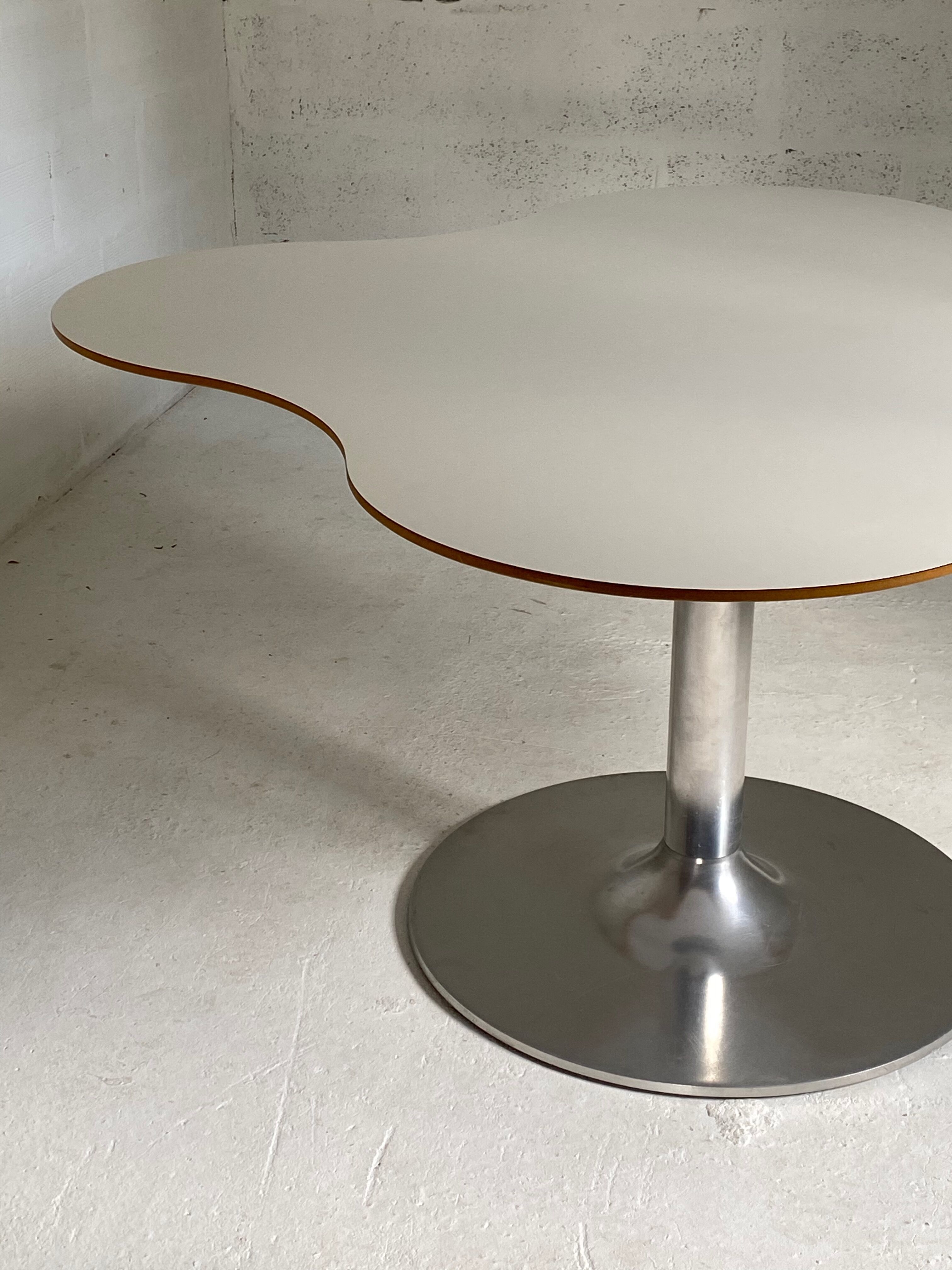 Vintage cloud table 1970