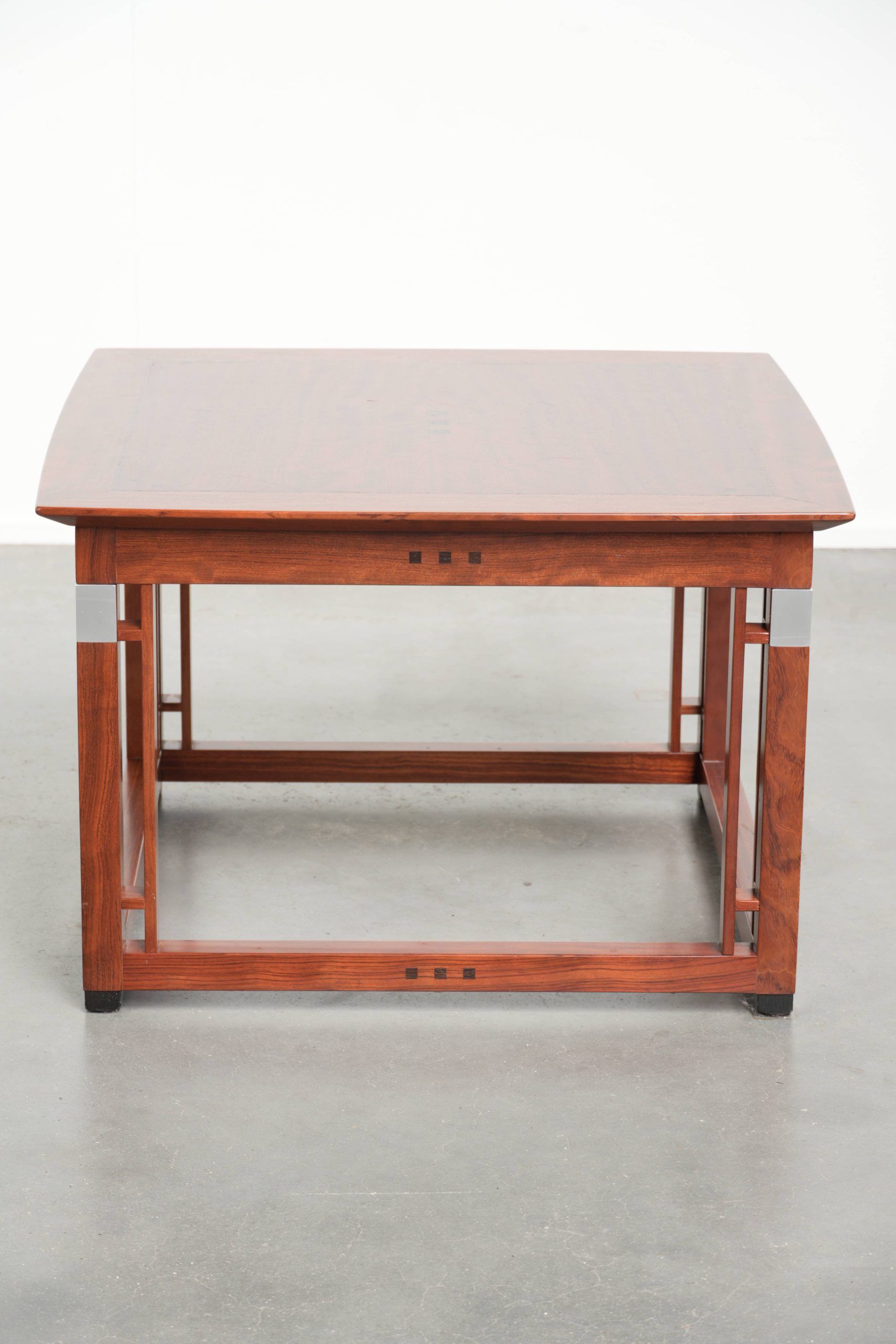 Table d'appoint/café design Art Déco carrée
