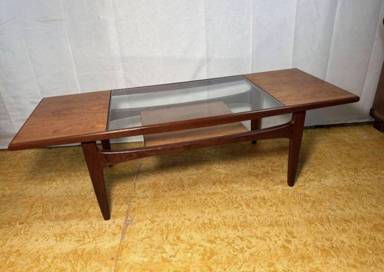 Mid century retro vintage teak coftee table by GPlan "Mad Man" 1960 Mi
