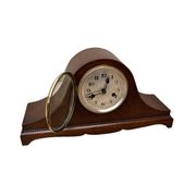 Pendule de cheminée, style art déco, chapeau de Napoléon, Allemagne, années 1930.