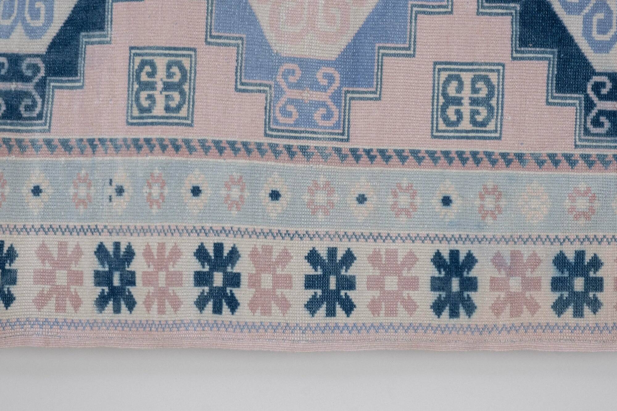Vintage handmade Turkish rug 95x137 cm