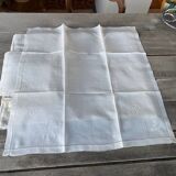 Nappe et 12 serviettes brodées et monogrammées
