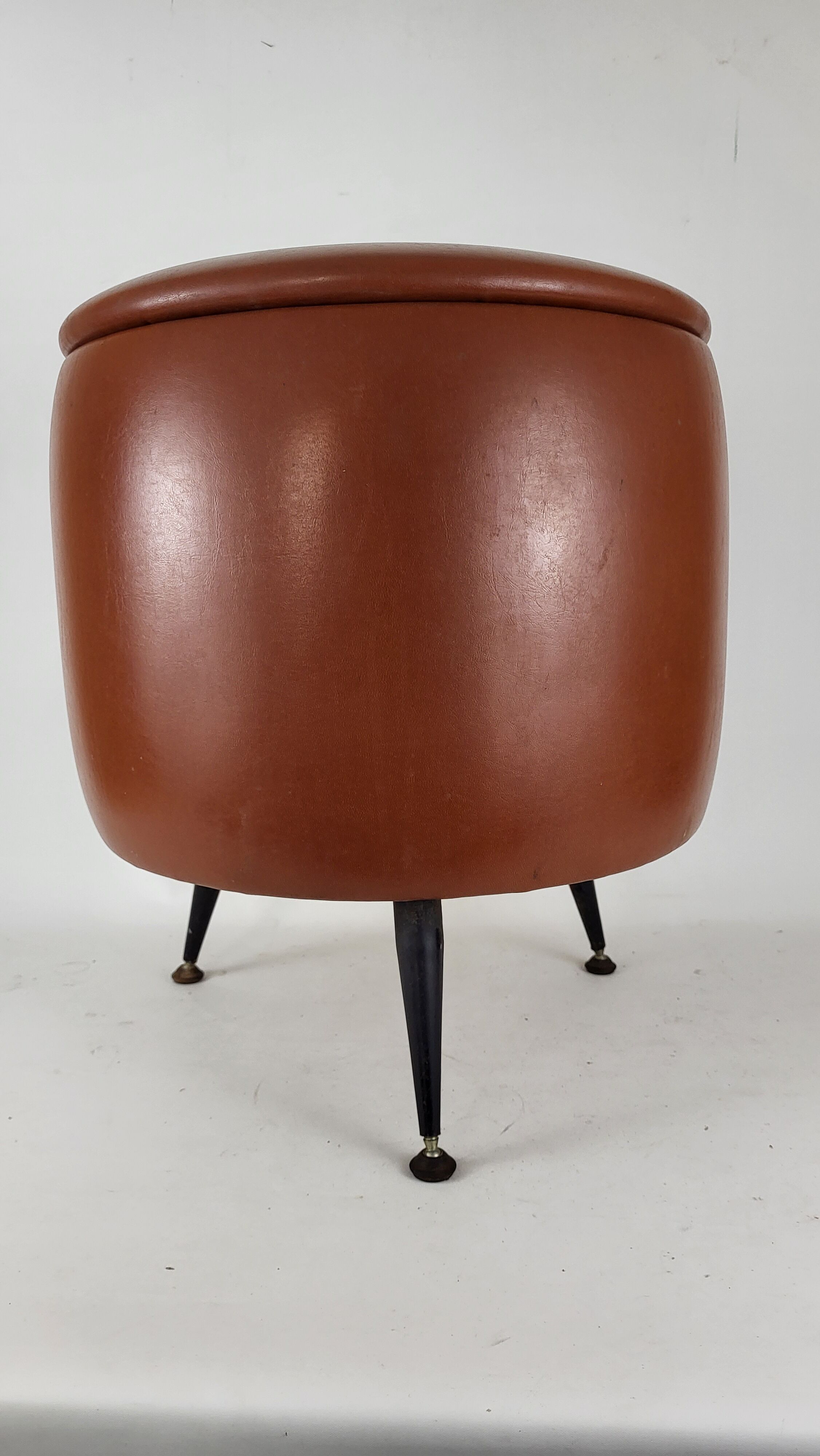 Stool in vintage skaï