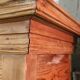 Ancien buffet deux corps vaisselier en pin