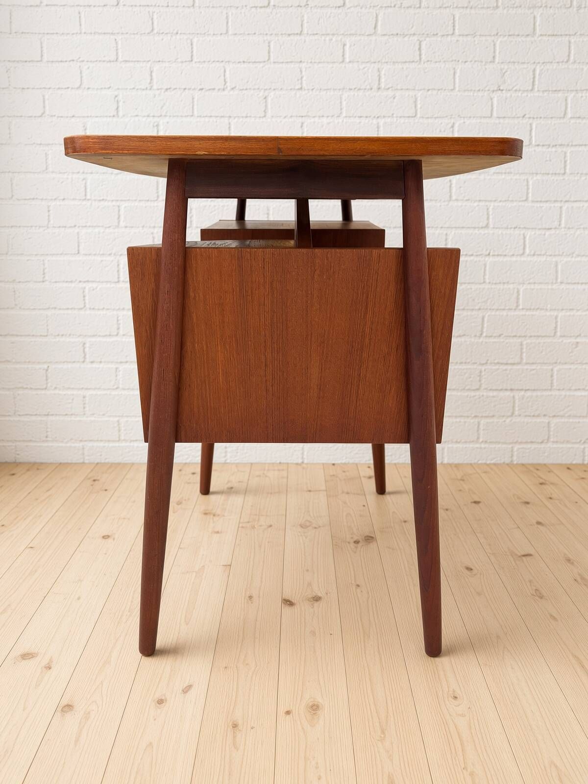 Bureau en teck petit danois par Gunnar Nielsen pour Tibergaard