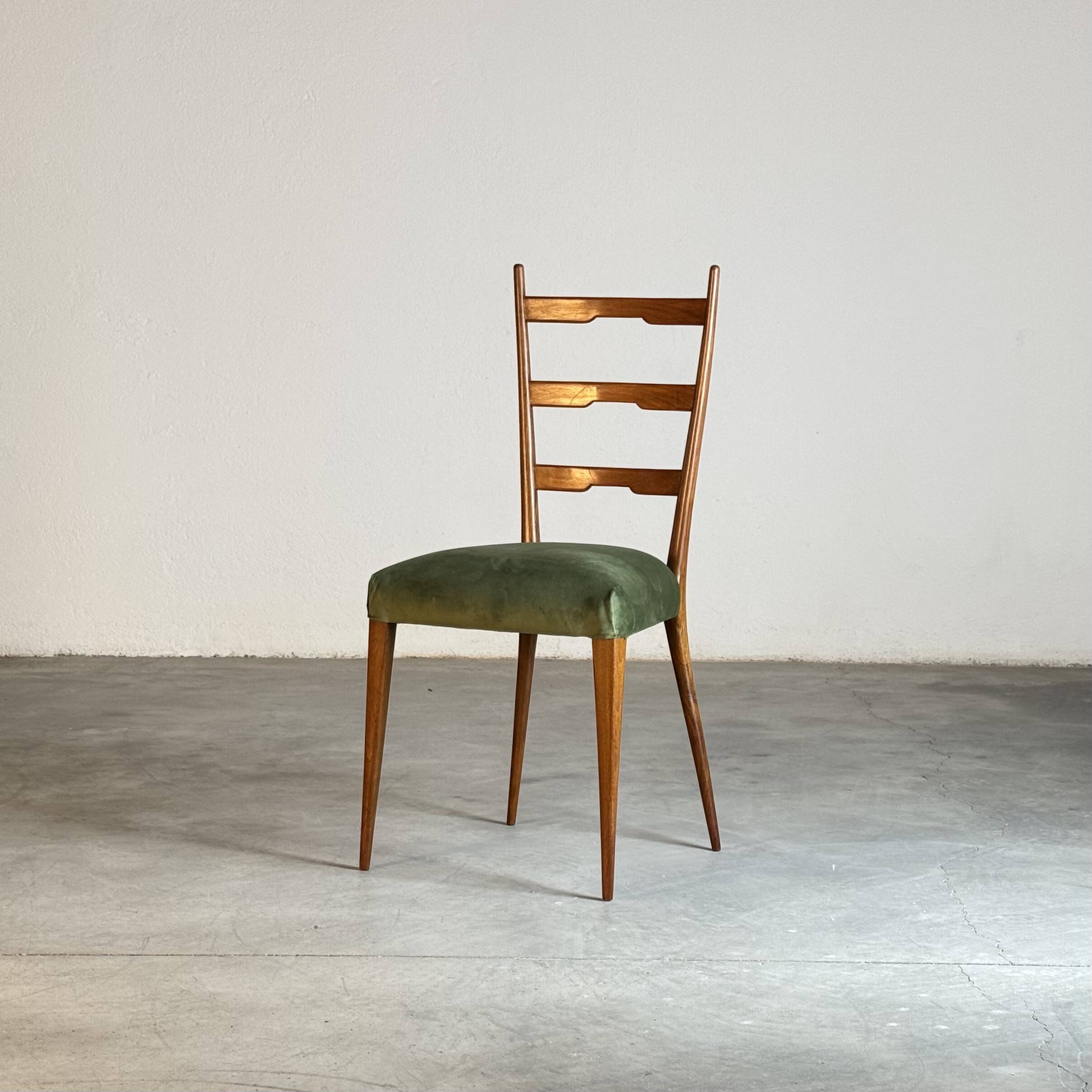 Set of six dining room chairs attributed to Gio Ponti, Italy, 1950.