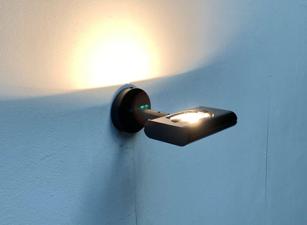 Postmodern Italian wall light Aton Parete by Ernesto Gismondi for Artemide, 1980s, set of 2.