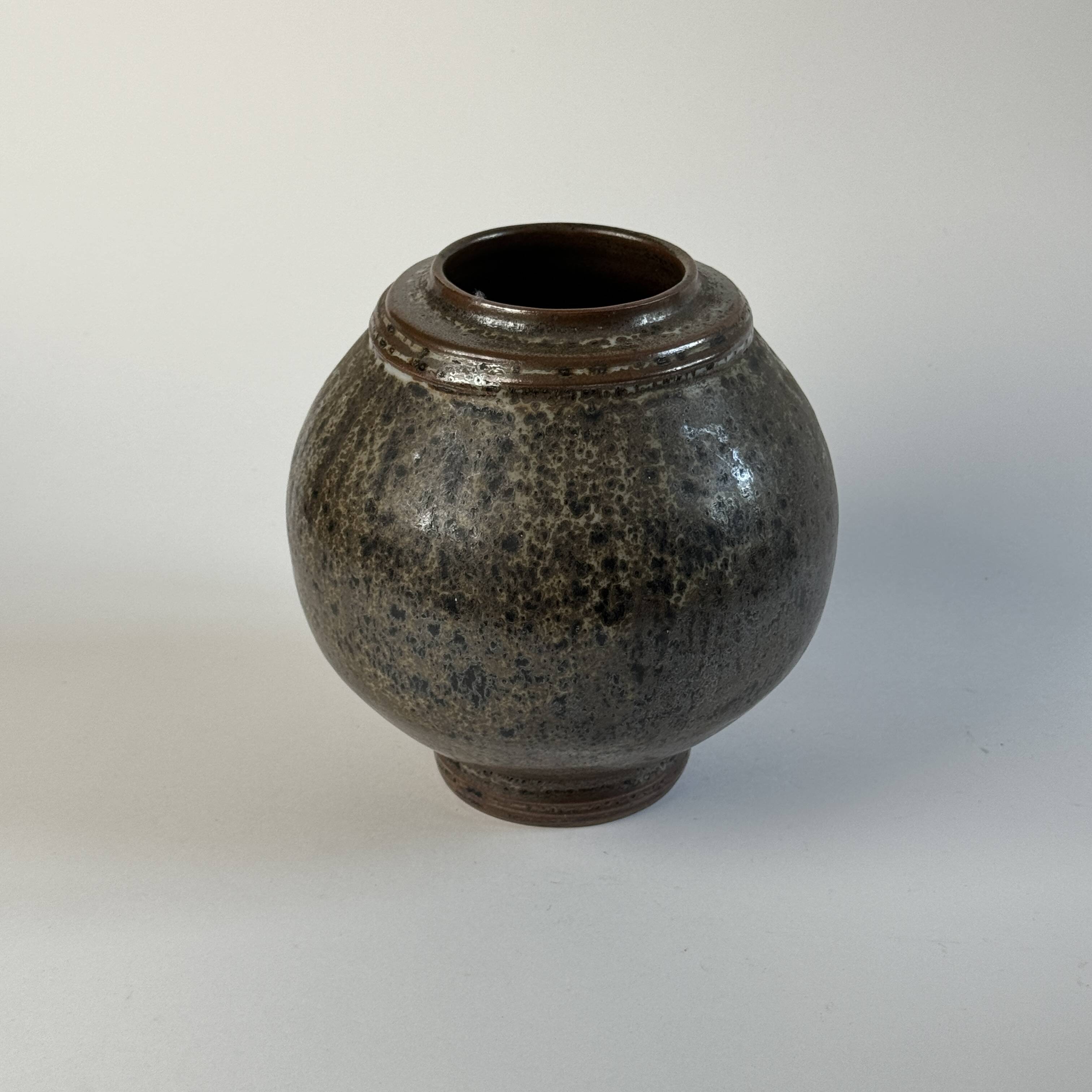 Vintage Art Deco vase 1920