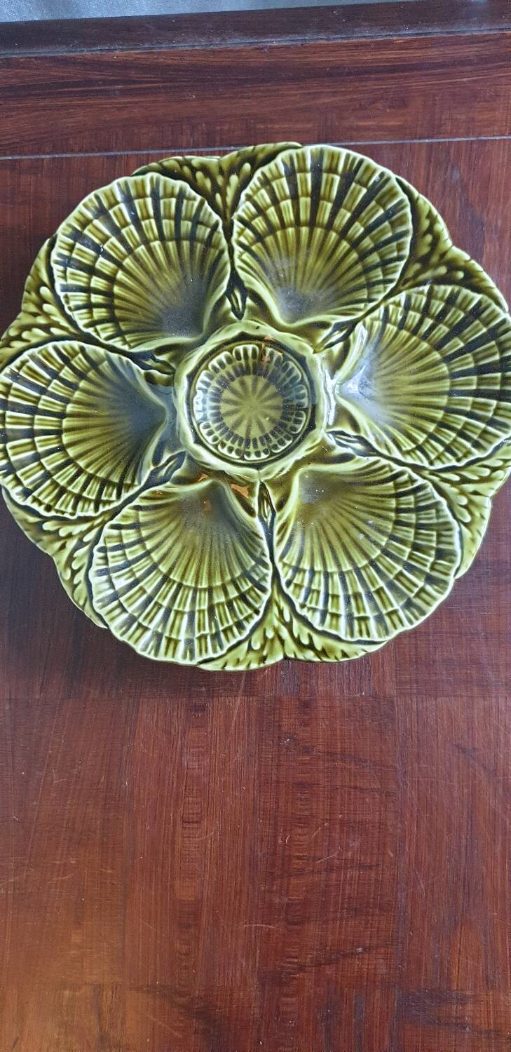 Three Sarreguemine oyster plates