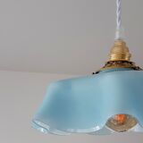 Blue opaline suspension