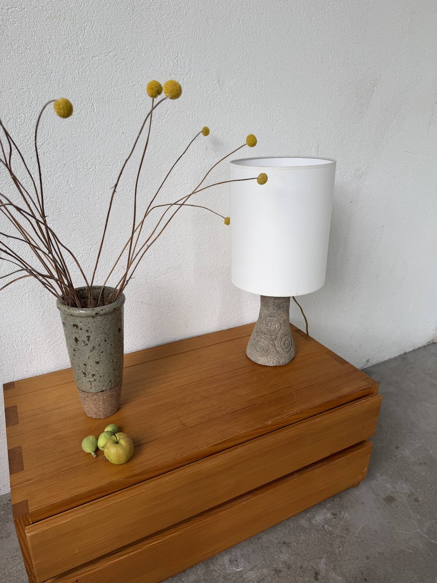 Lampe de bureau ou de table granit pierre sculptée 1970