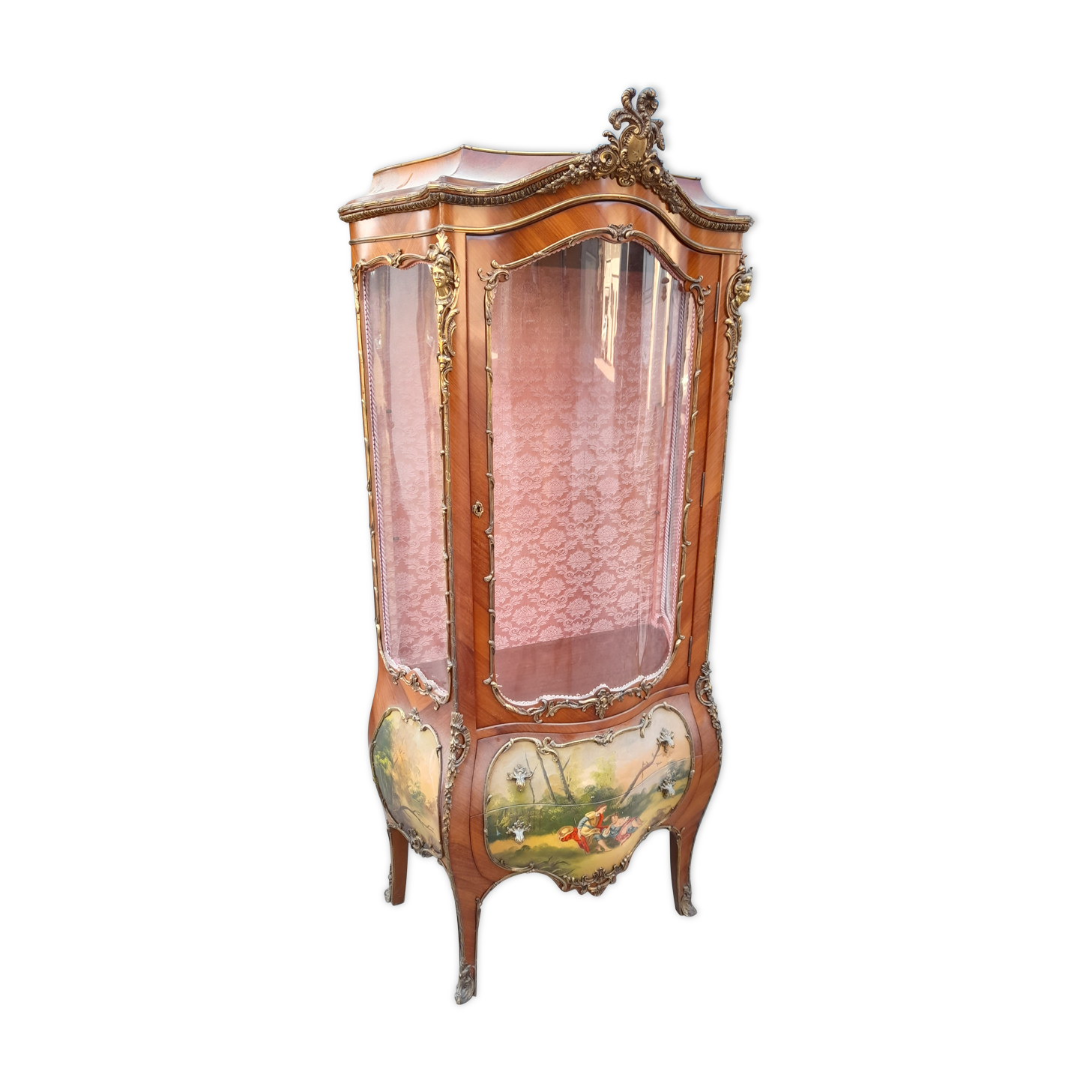 Vitrine Louis XV galbée en marqueterie et vernis Martin