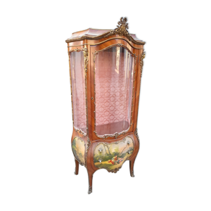 Vitrine Louis XV galbée