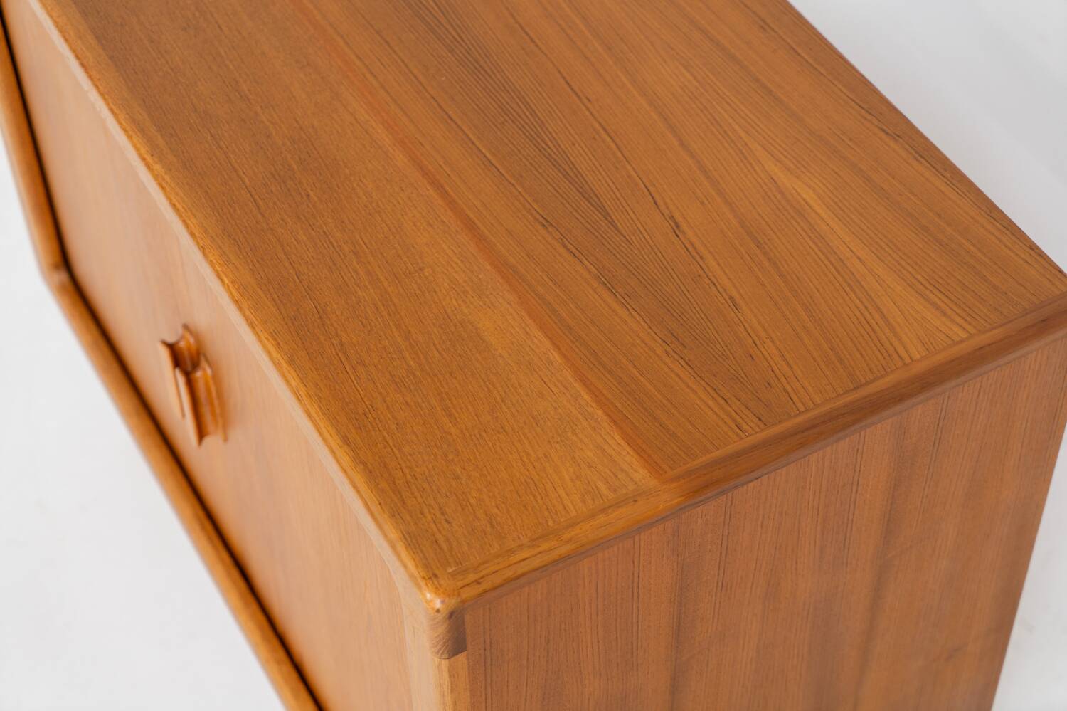 armoire à portes tambour par CFC Silkeborg (Danemark, années 1960).