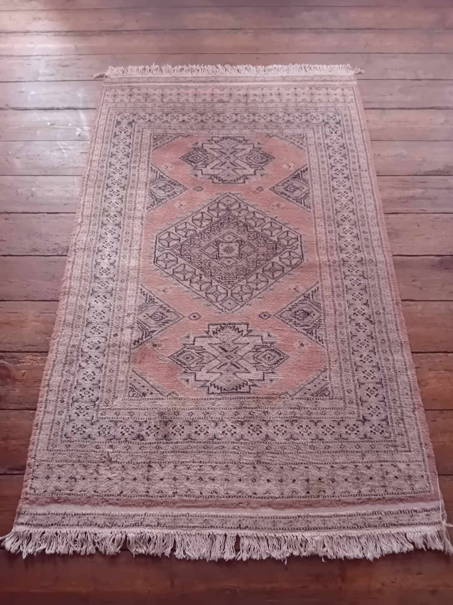 Pakistani Karachi Rug Handmade 187x120cm