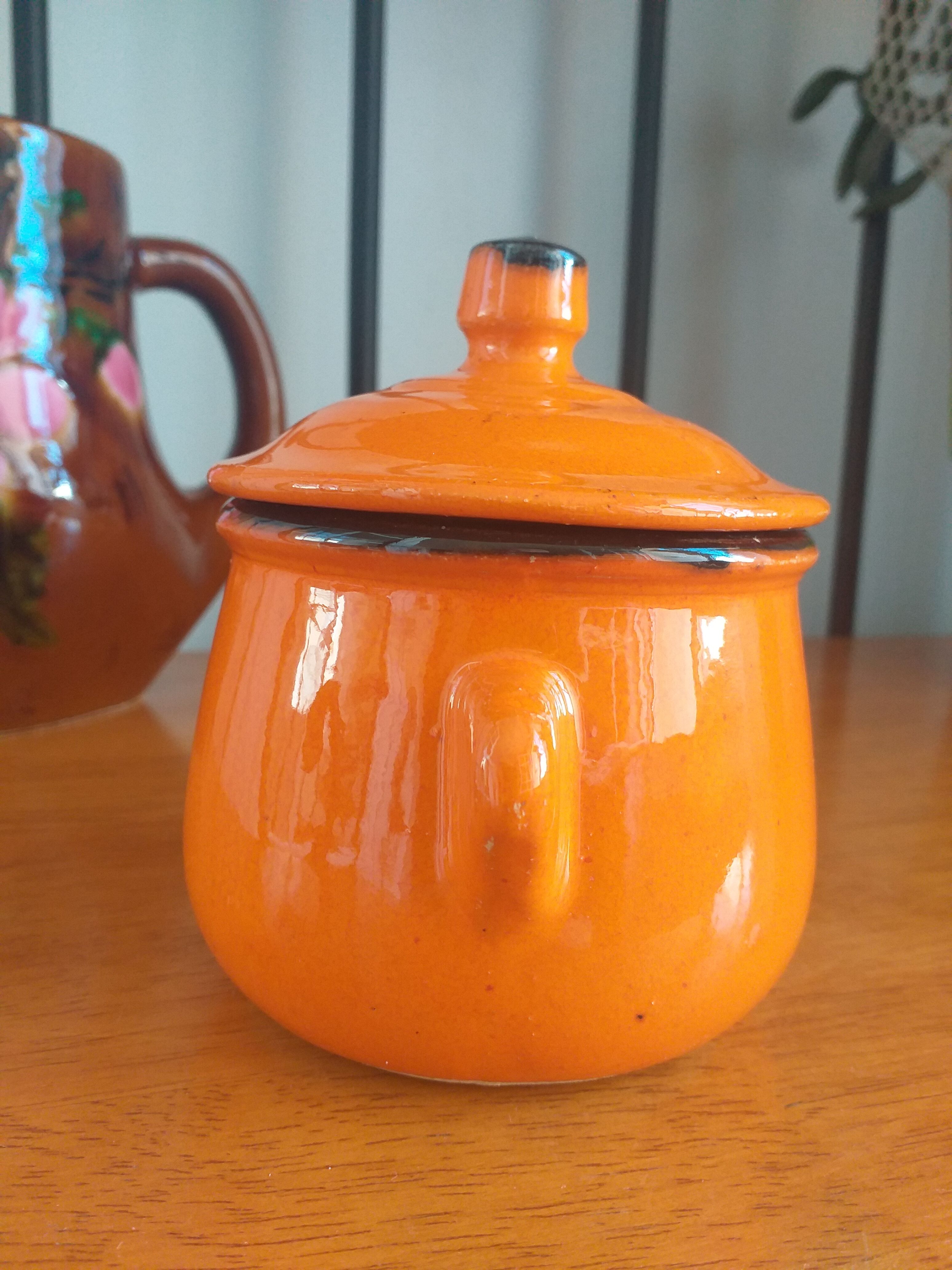 Sugar pot in orange enamelled sandstone