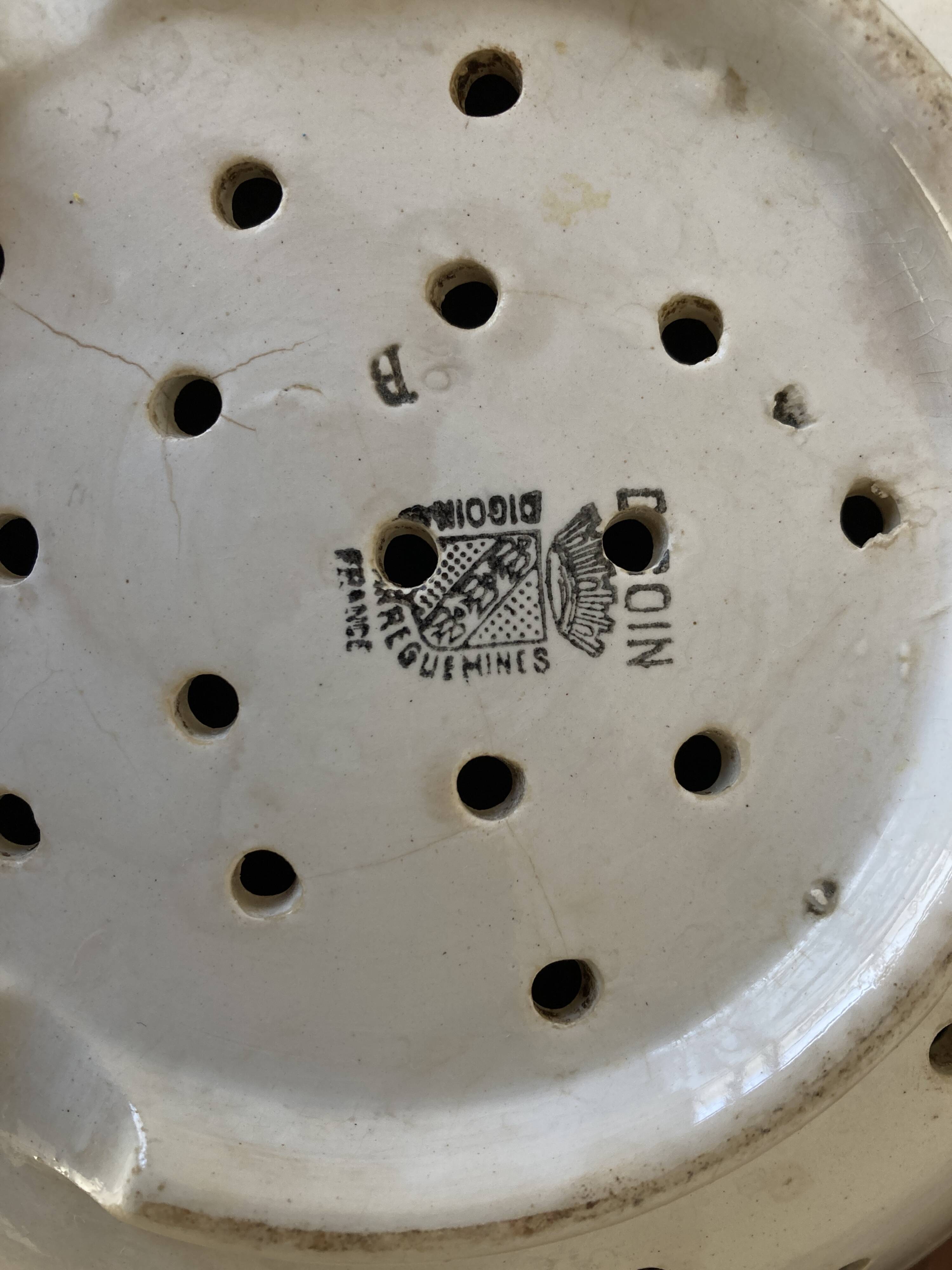 Country plate in ivory earthenware from Sarreguemines, serving dish 1900