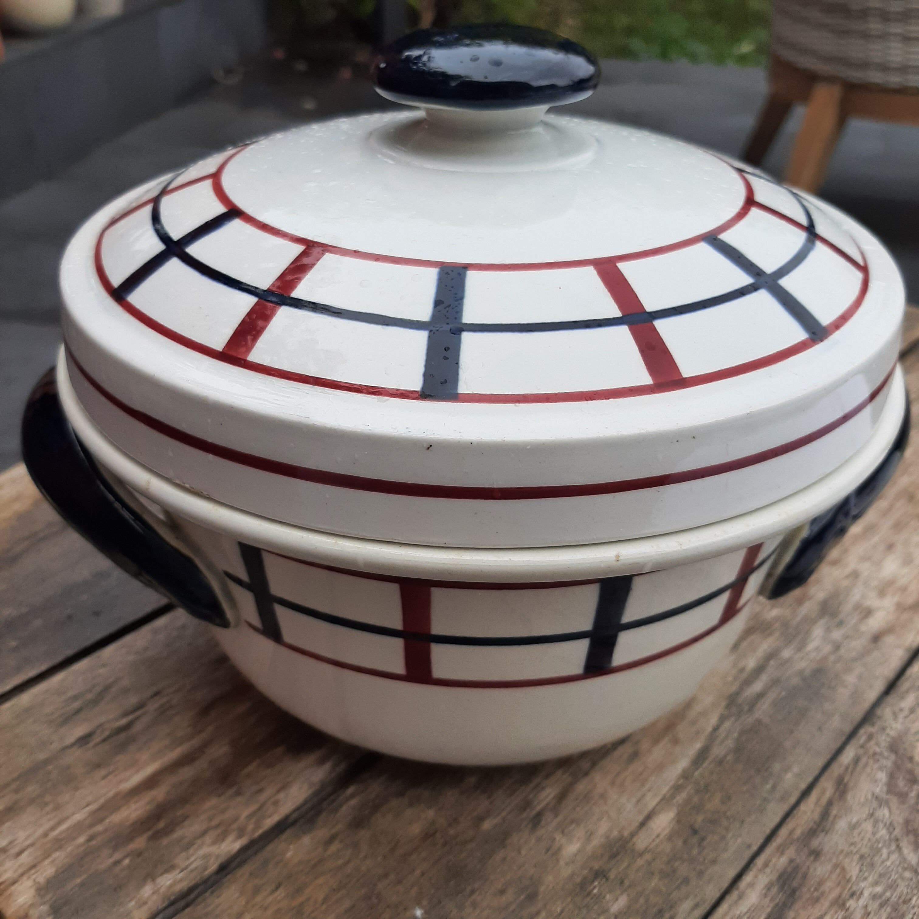 Earthenware tureen Lou Basquez