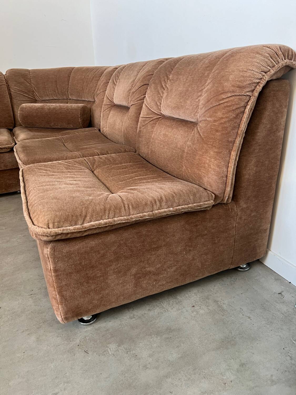 Old vintage modular corner sofa in designer velvet from the 70s/80s 4 elements