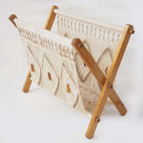 Macramé magazine holder