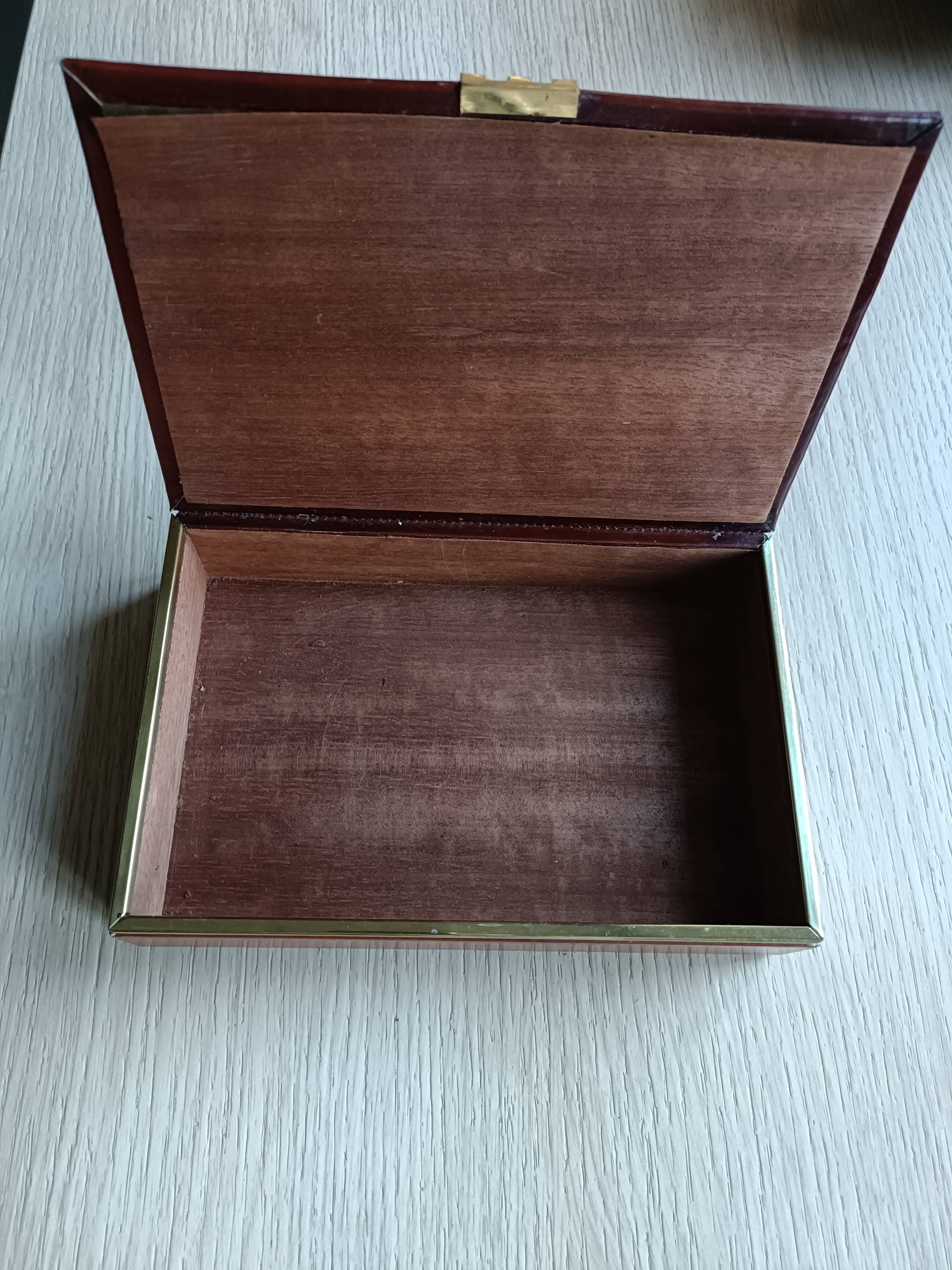Le Tanneur leather cigar box