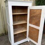 Armoire parisienne vintage blanche