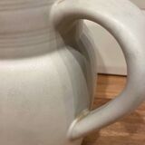 Broc pitcher in sandstone of the rock