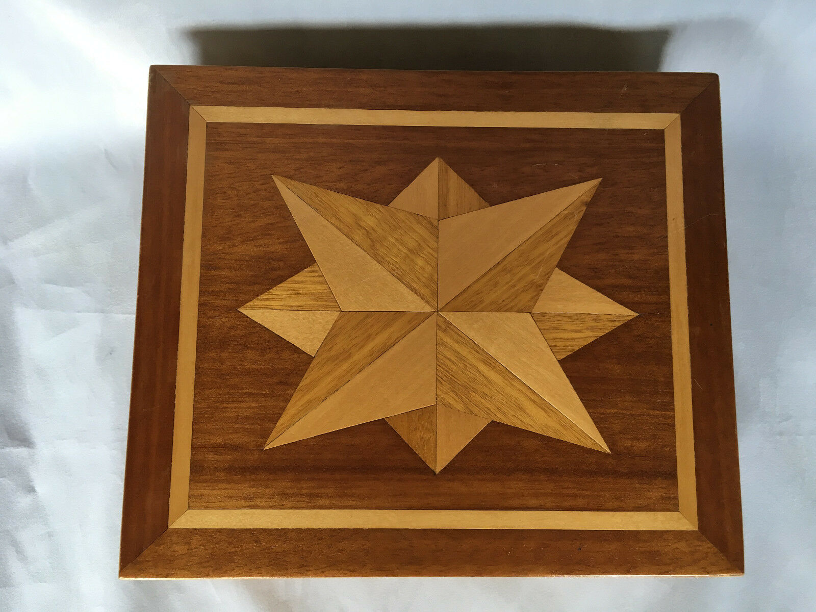 Coffret in marqueterie 1940