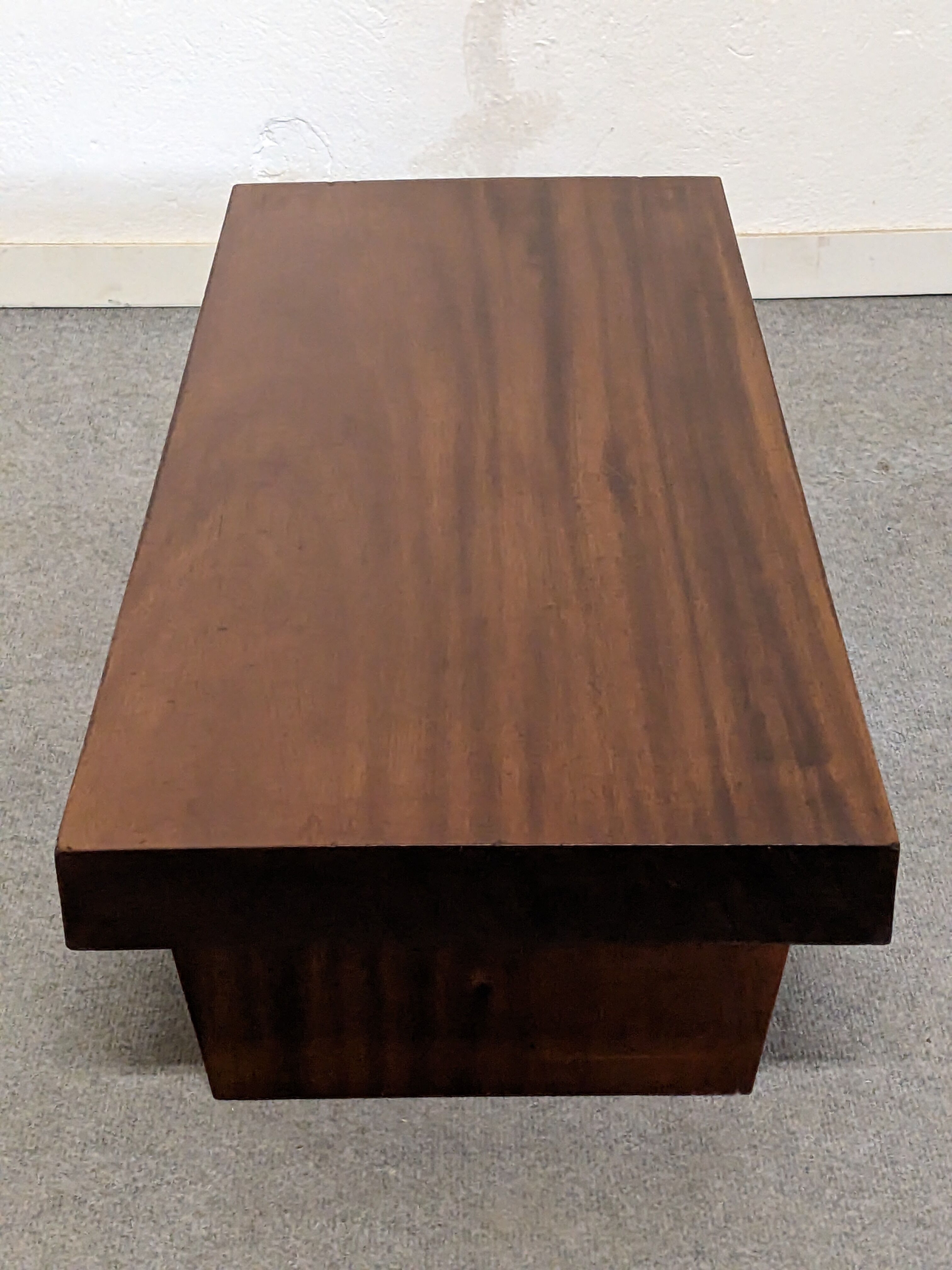 Brutalist coffee table in solid teak from the 60s/70s