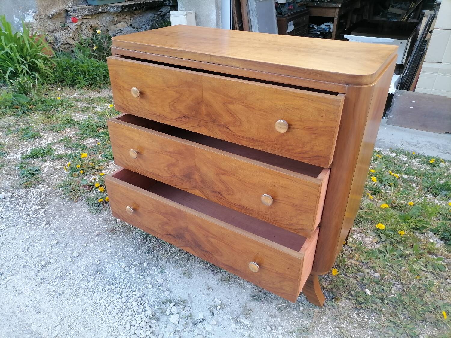 Antique chest of drawers