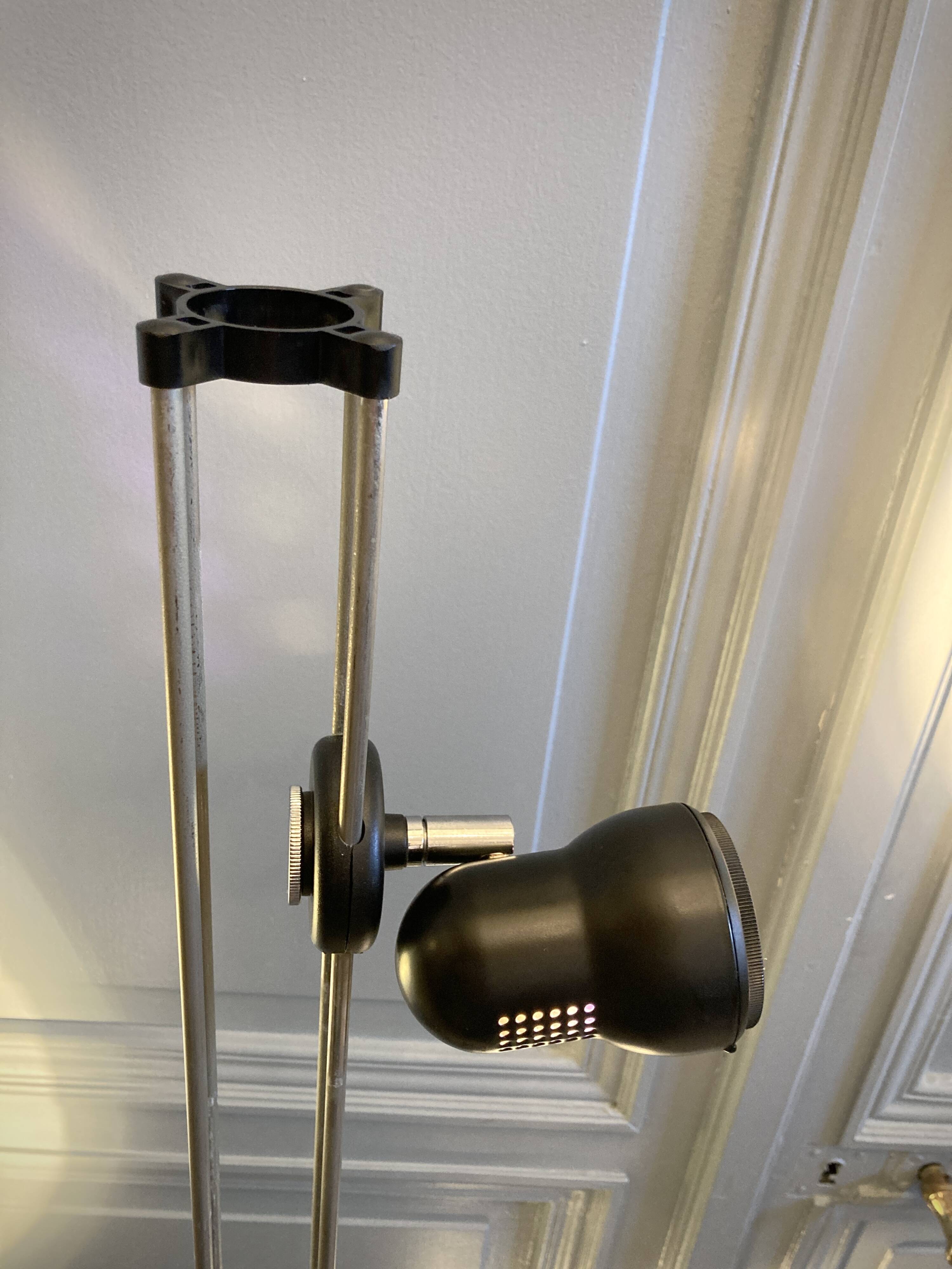 Adjustable and orientable light column 1980 for massive.