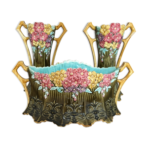 Lot de 3 vases anciens en barbotine