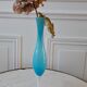 Vase en opaline bleu ciel années 60