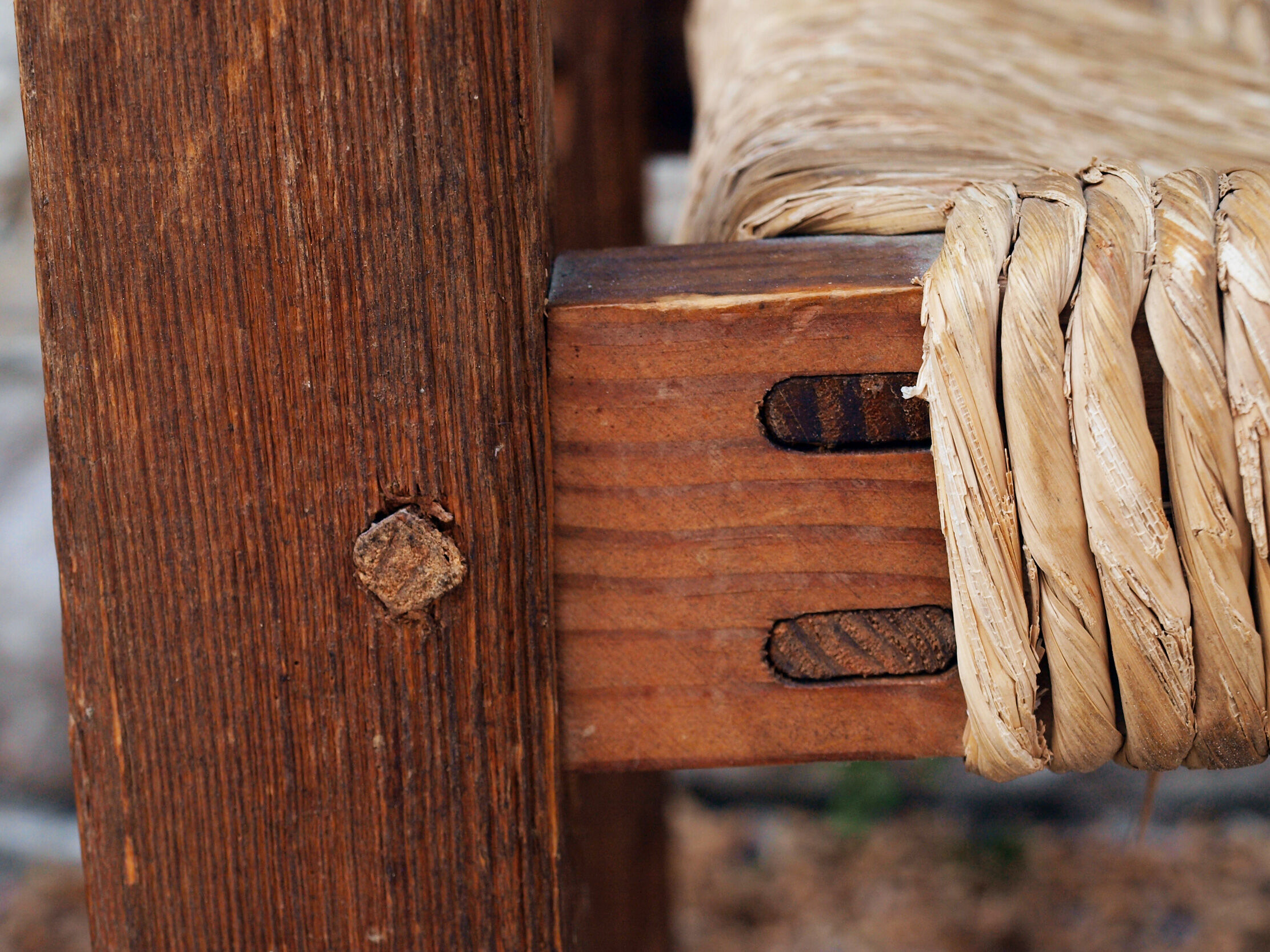 Brutalist chairs in pine and straw, France, 1950s, set of 4