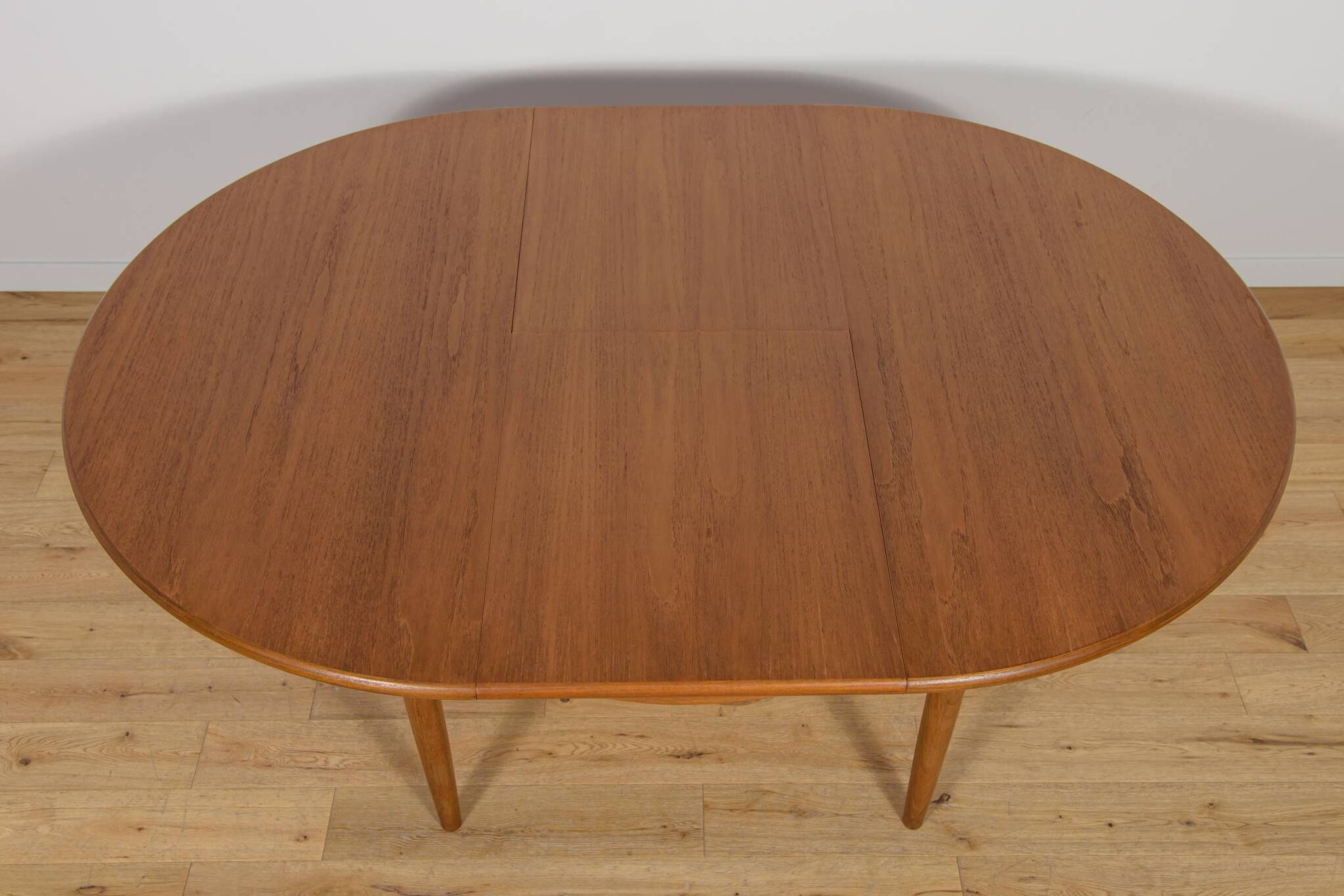 Mid-Century Round Teak Extendable Dining Table, United Knigdom, 1960s