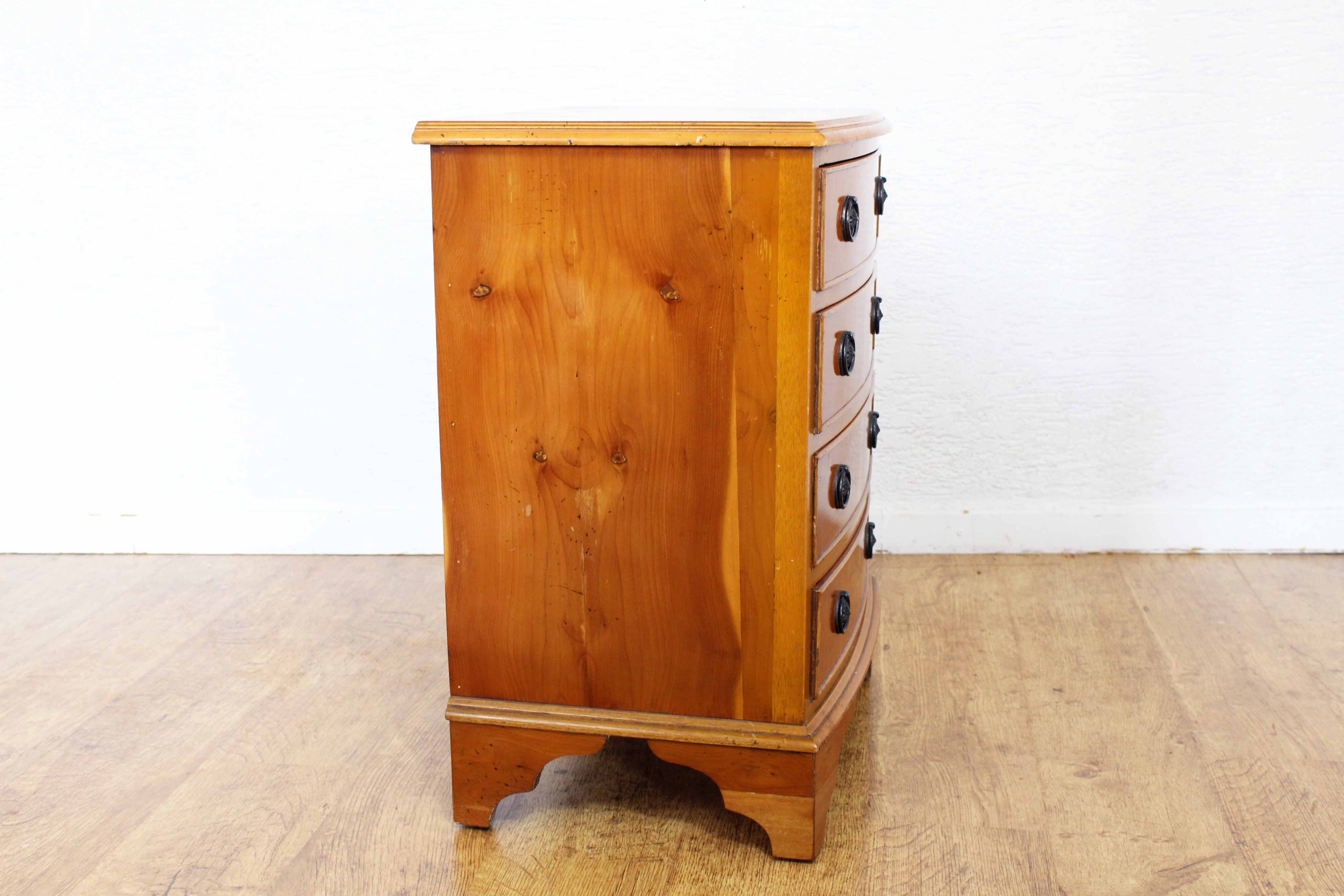 Small chest of drawers from the 50s